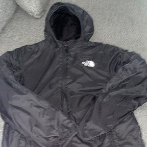 North face fully lined faux fur jacket.